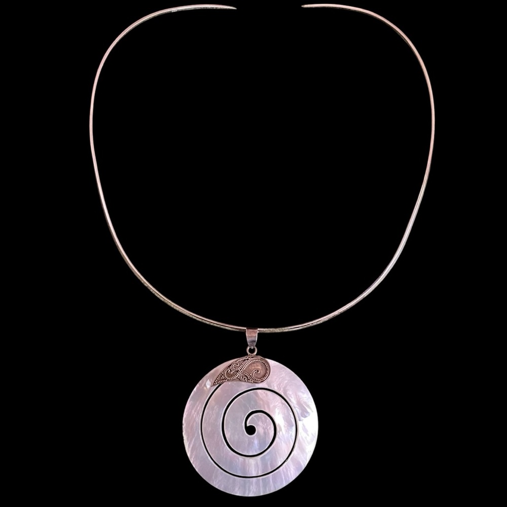 VINTAGE Sterling Silver Collar Mother of Pearl Round 925 Scrollwork Neck… - Picture 2 of 13